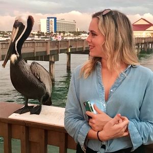Meet your Posher, Briana